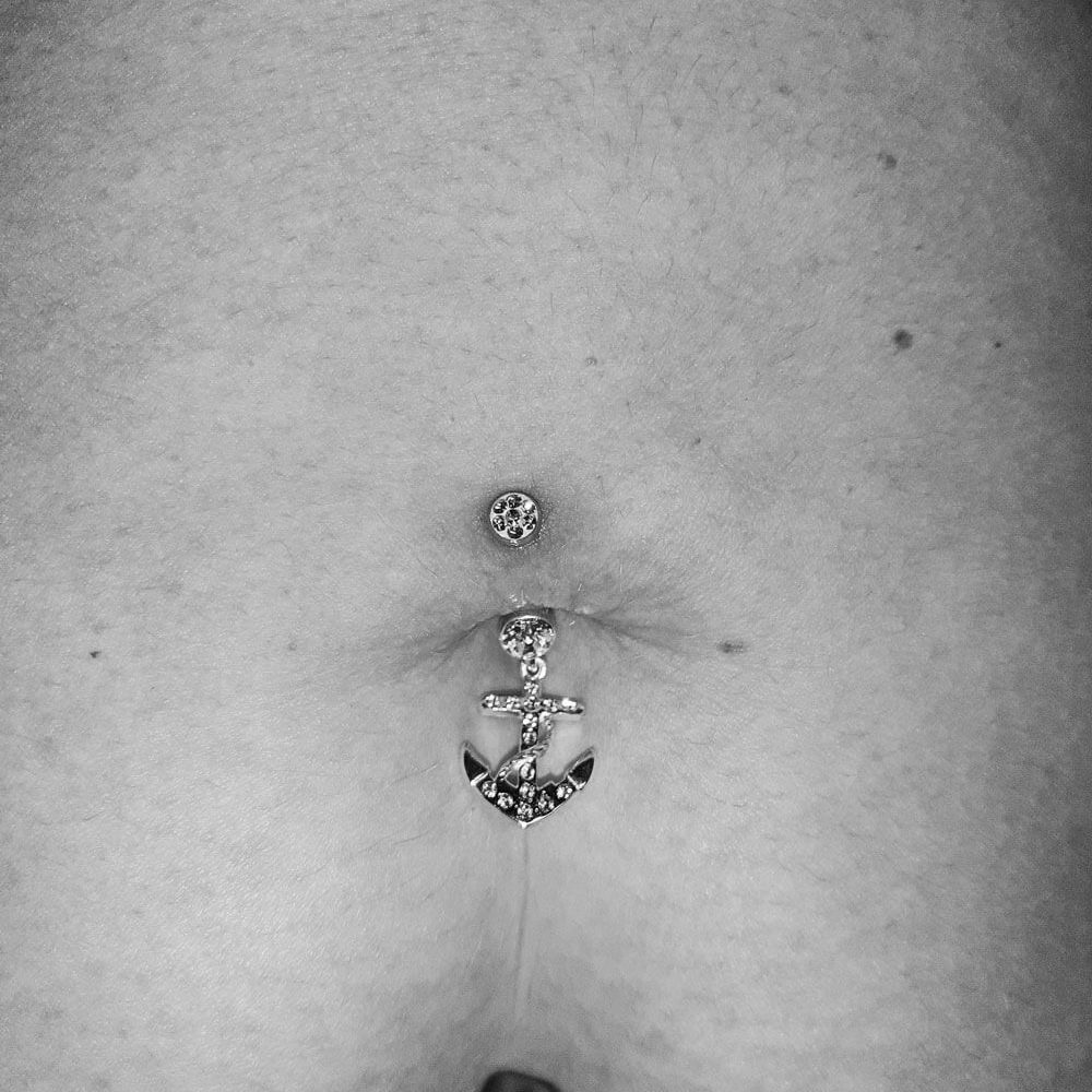 Bauchnabelpiercing